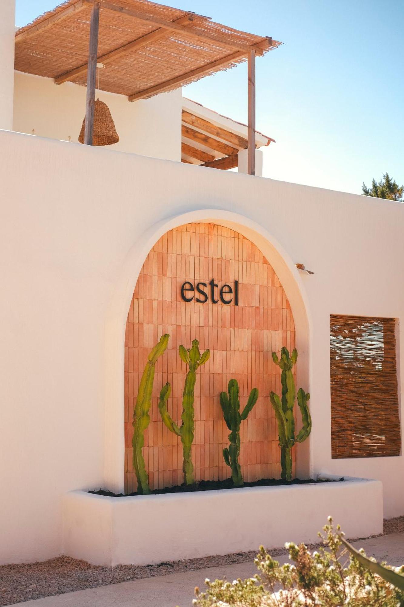 Apartamentos Estel Es Migjorn Exterior foto