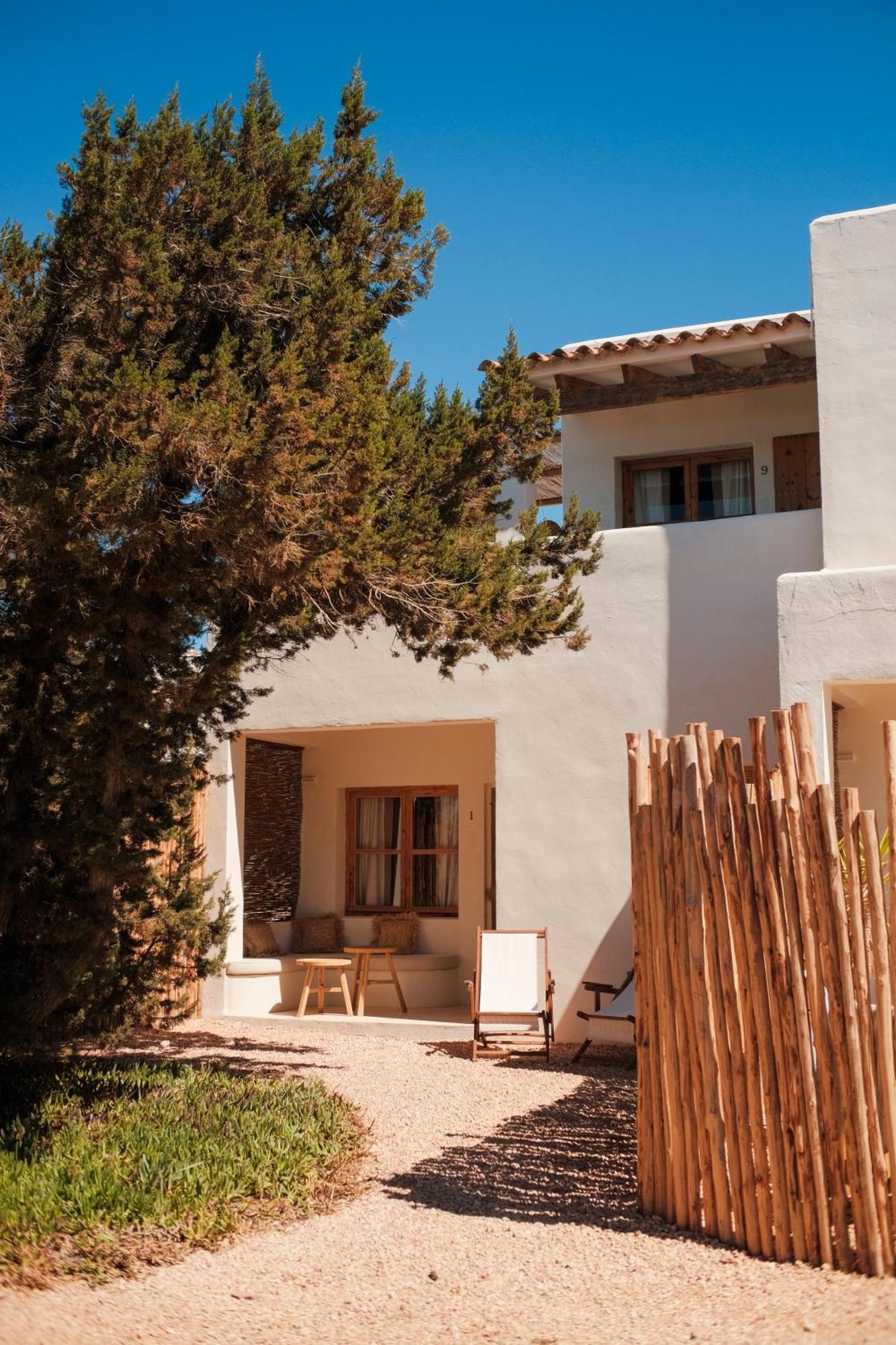 Apartamentos Estel Es Migjorn Exterior foto